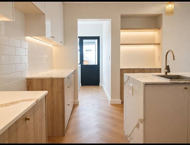 4 BEDROOM FREEHOLD FOR SALE IN SANDOWN
